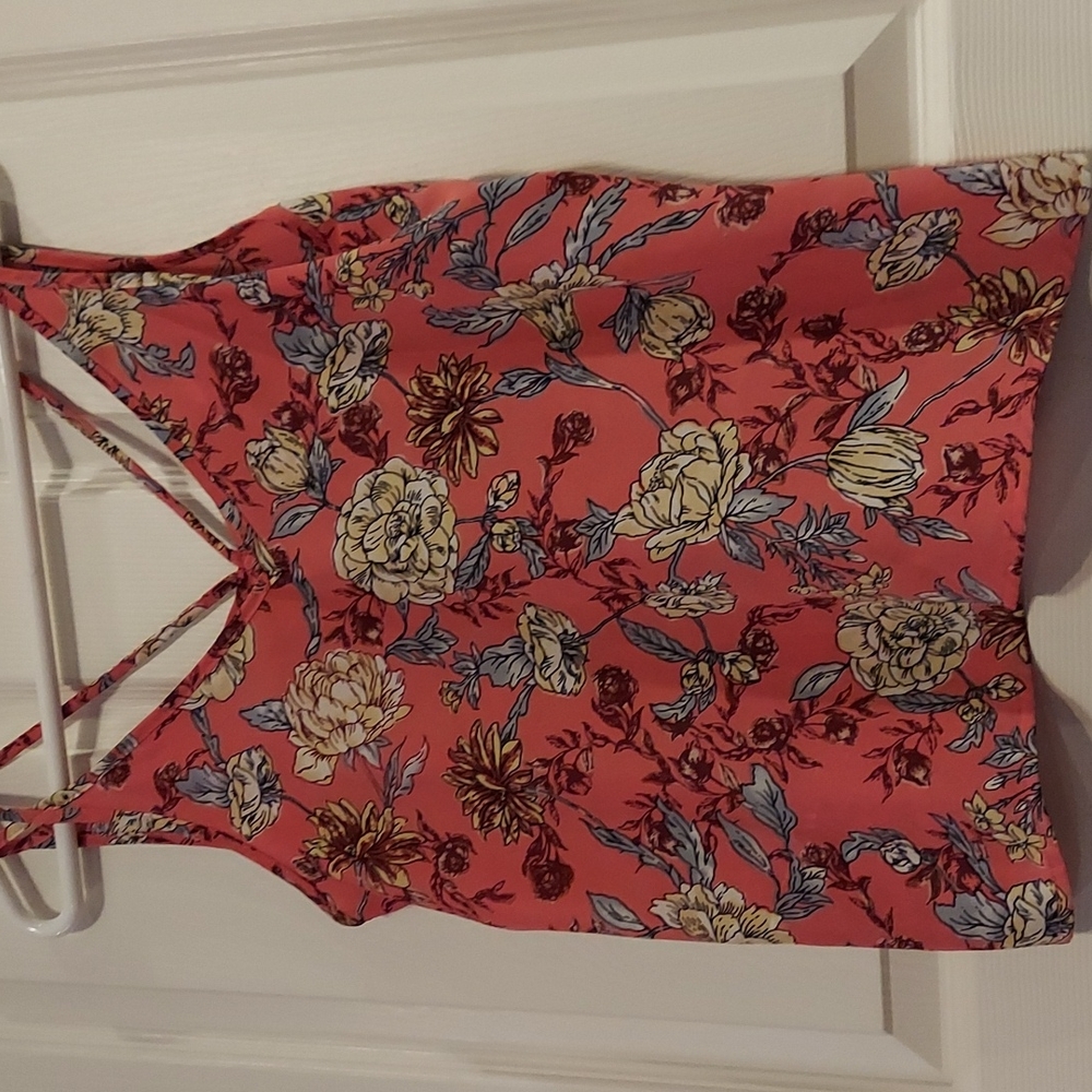 Persaya strappy floral dainty cami tank top Small